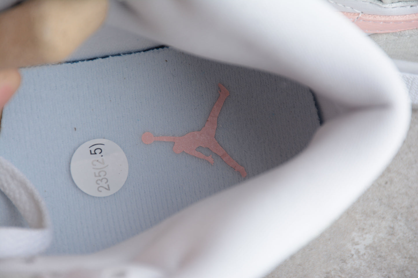 Air Jordan 1 Mid SE "Light Iron Ore"
