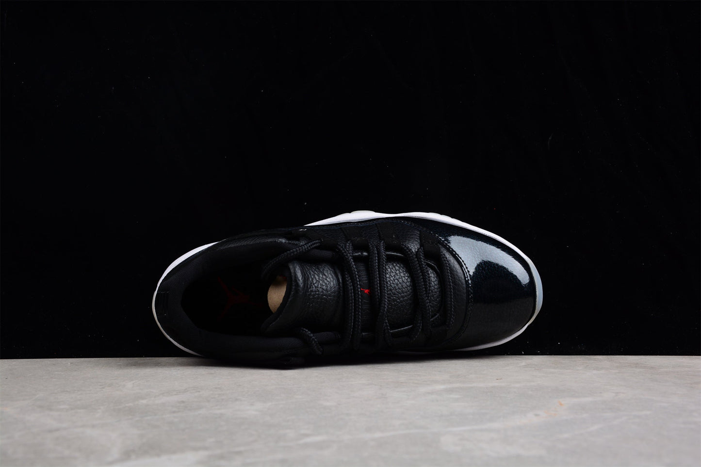 Air Jordan 11 Retro Low "72-10"