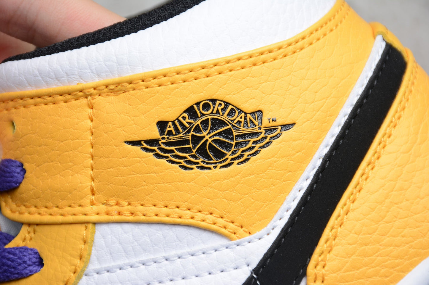 Nike Air Jordan 1 Mid "Lakers" BQ6931-700