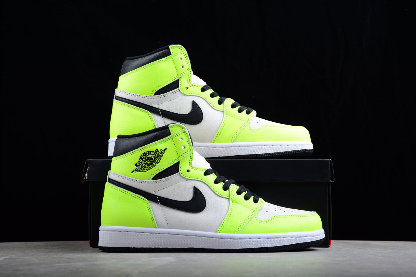 Air Jordan 1 High OG "Volt"