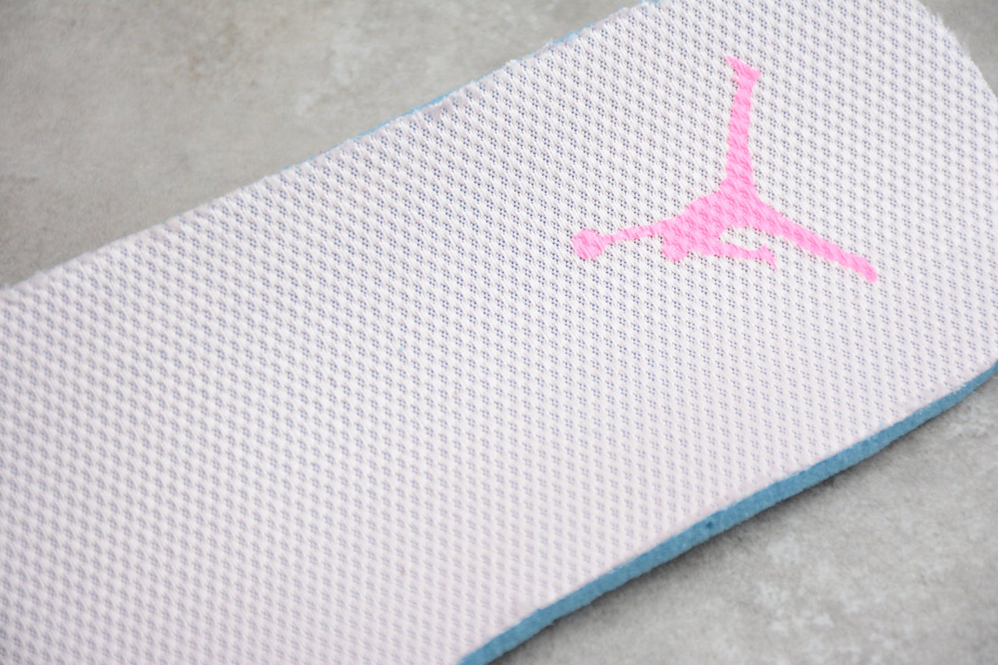 Air Jordan 1 Mid 'Digital Pink'