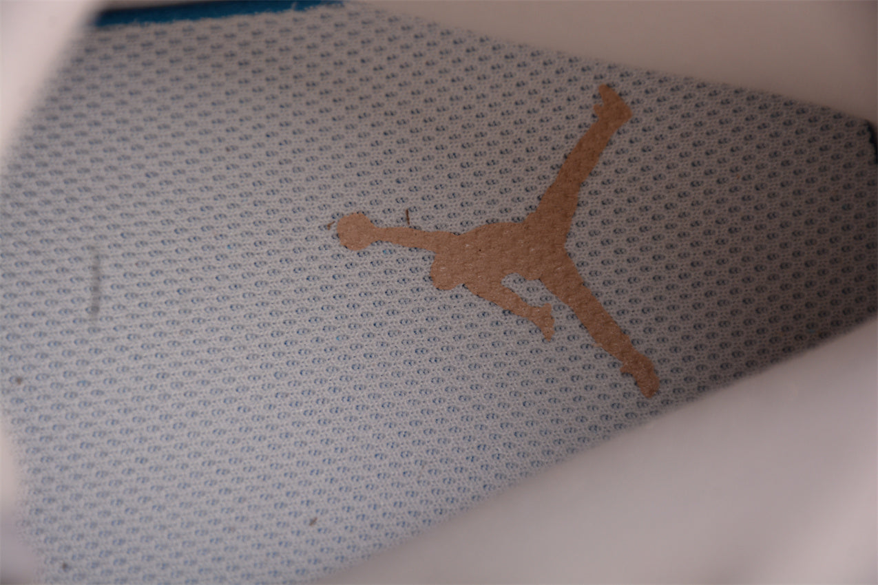 Air Jordan 1 Mid SE "Legend Light Brown"