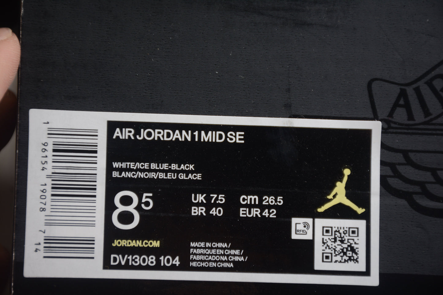 Nike Air Jordan 1 Mid SE "White Ice Blue Black UNC" GS