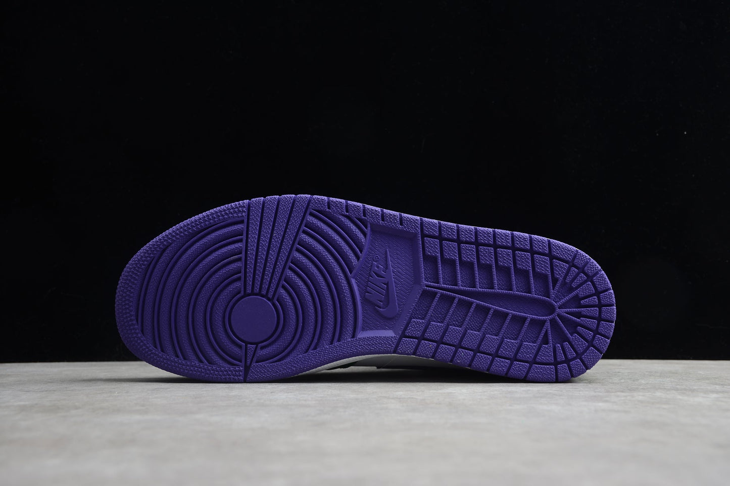 Nike Air Jordan 1 Mid "Incredible Hulk"