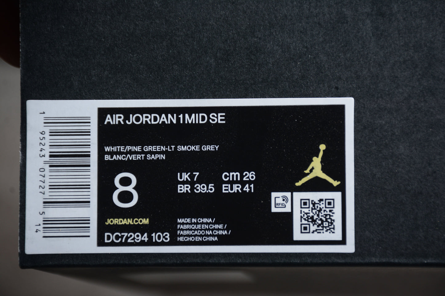 Air Jordan 1 Mid SE "Pine Green - Light Smoke Grey"