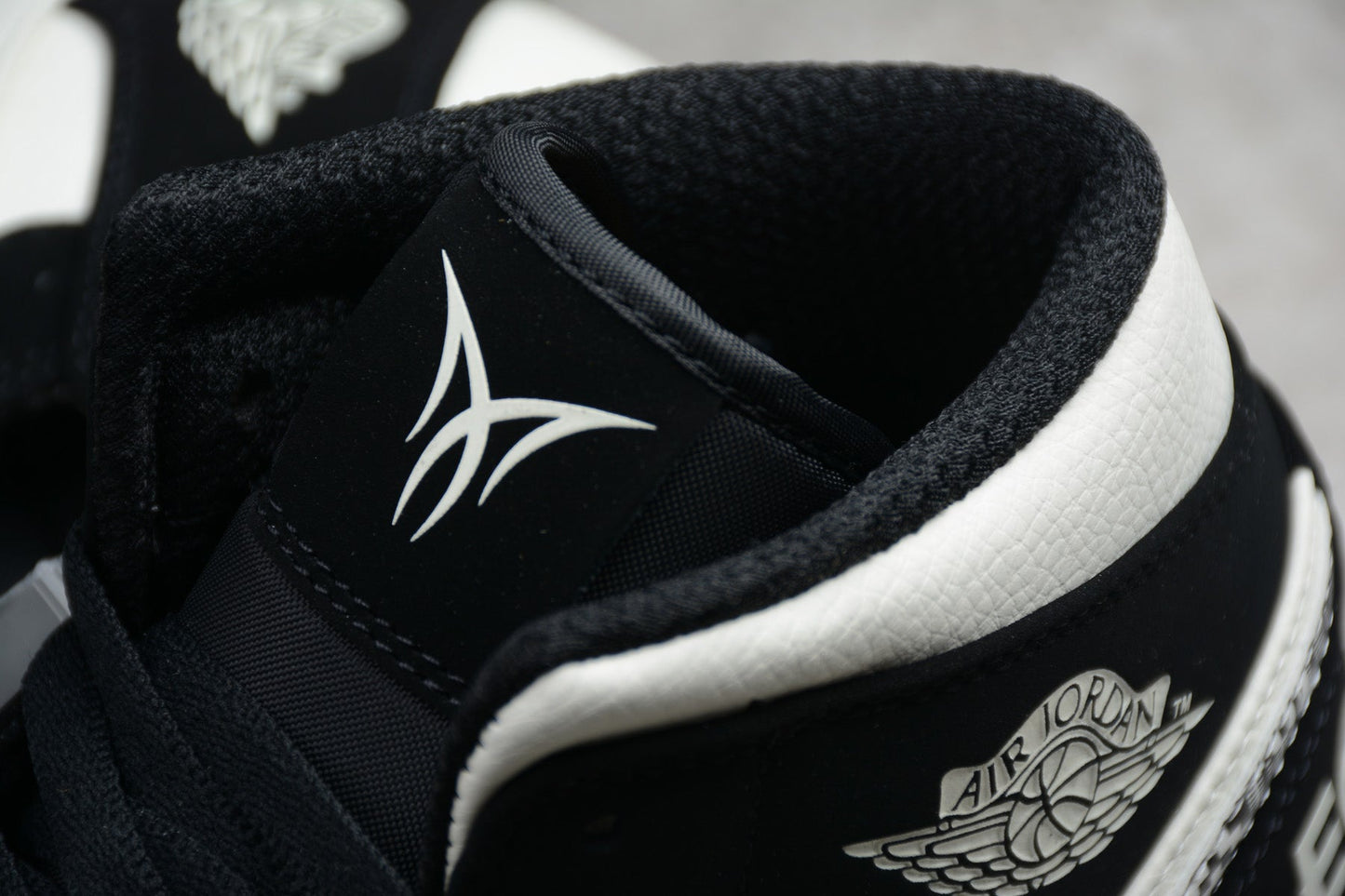 Air Jordan 1 Mid "Equality" LE