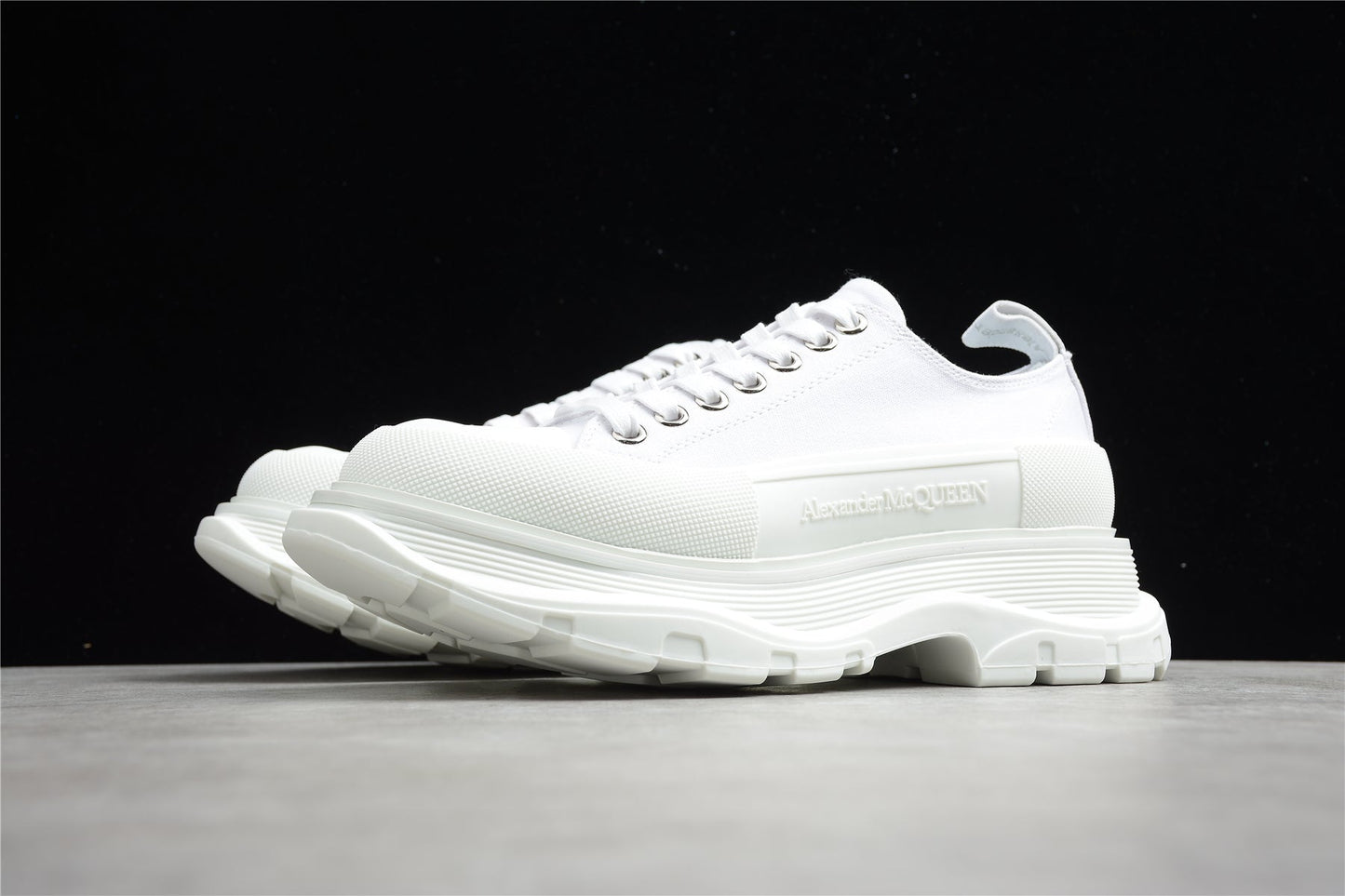 Alexander McQueen Tread Slick Low Lace-Up in White