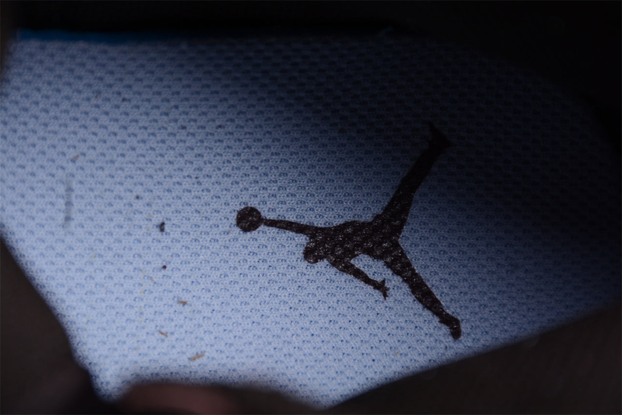 Nike Air Jordan 1 Mid SE "Paris YMCA"