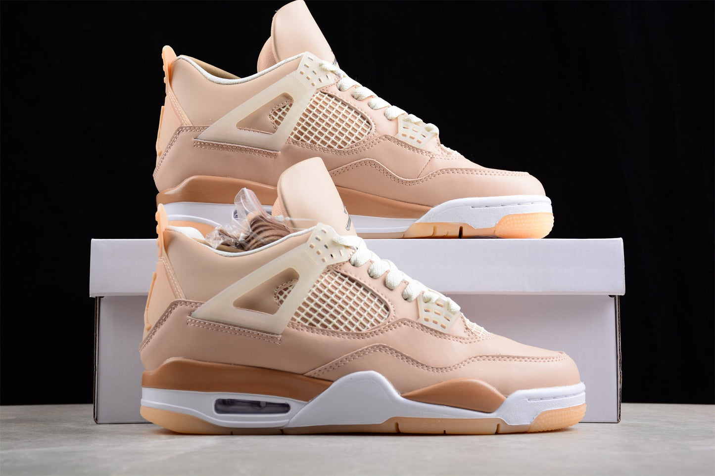 Air Jordan 4 Retro "Shimmer"