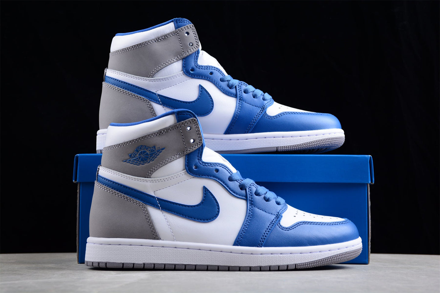 Air Jordan 1 High OG "True Blue"