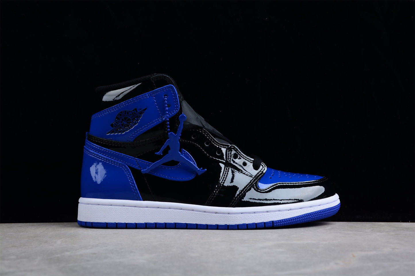 Nike Air Jordan 1 High – Patent Royal