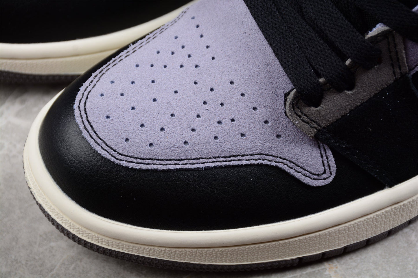 Air Jordan 1 Mid "Inside Out"