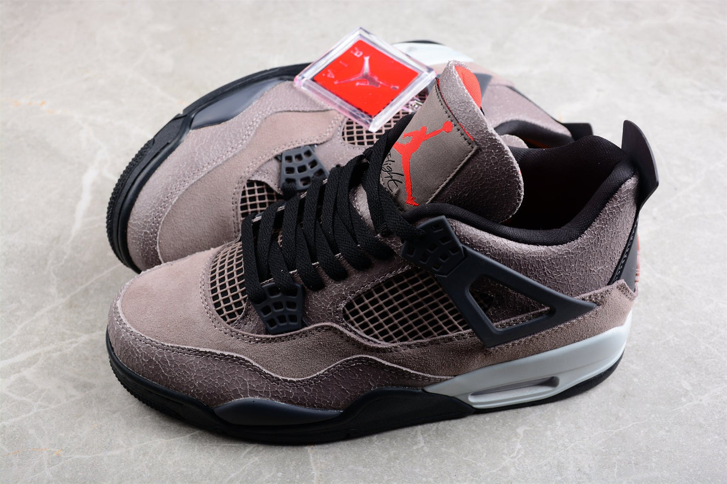 Air Jordan 4 Retro "Taupe Haze"