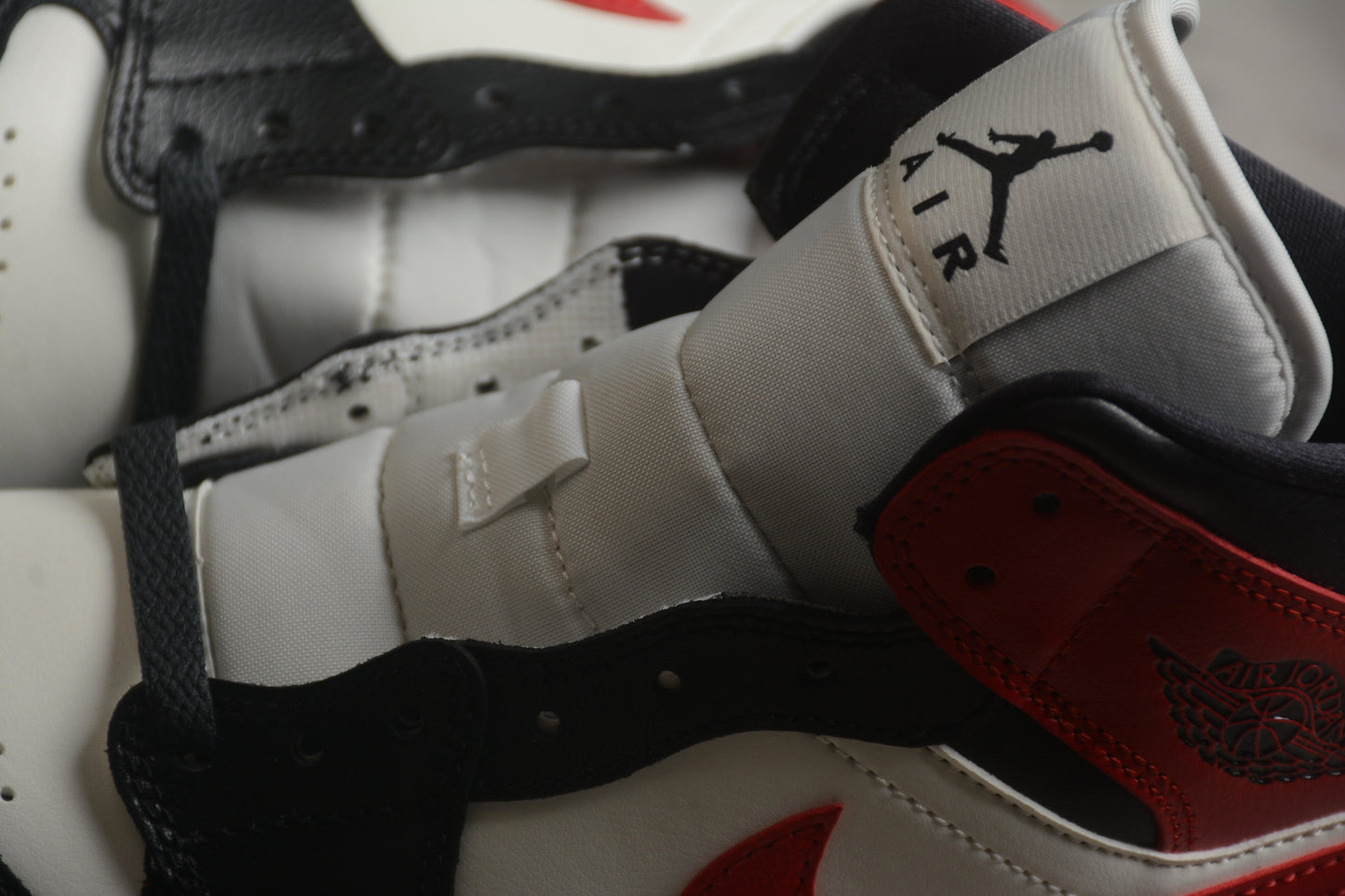 Air Jordan 1 Mid Retro White Red Black