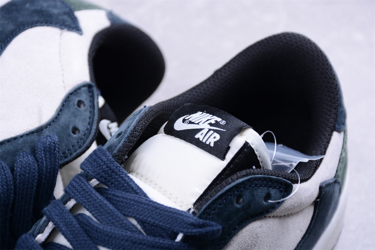 SB x Air Jordan 1 Low "Midnight Navy"