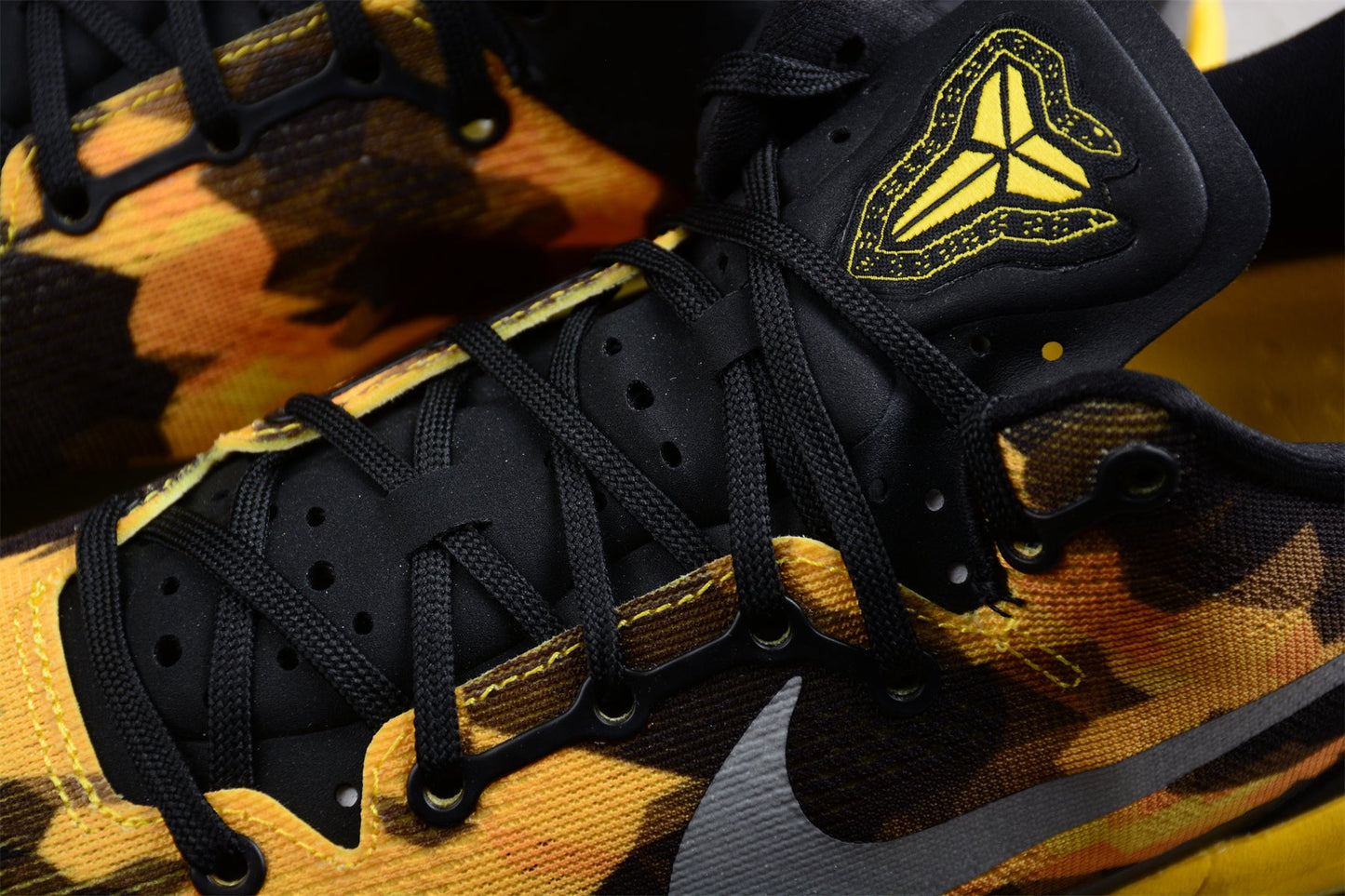 Nike Kobe 8 System "Sulfur/Electric"