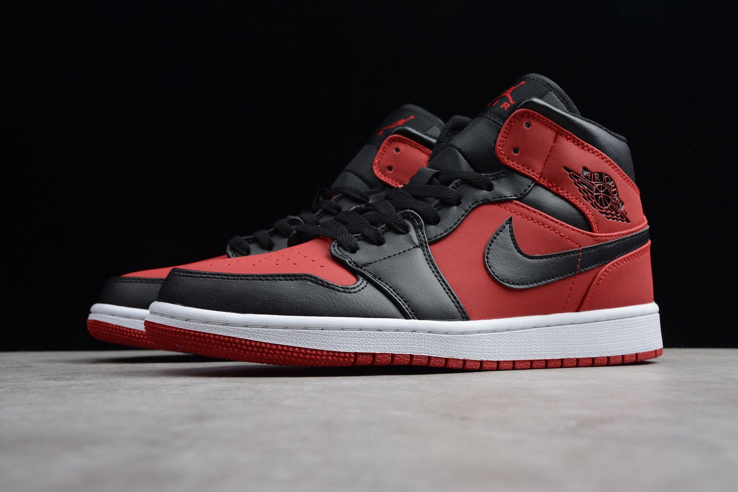 Air Jordan 1 Mid "Reverse Bred"