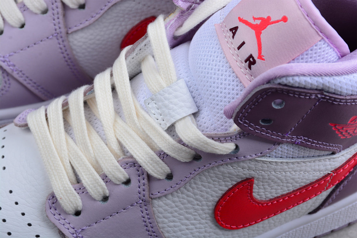 Air Jordan 1 Mid "Valentine’s Day"