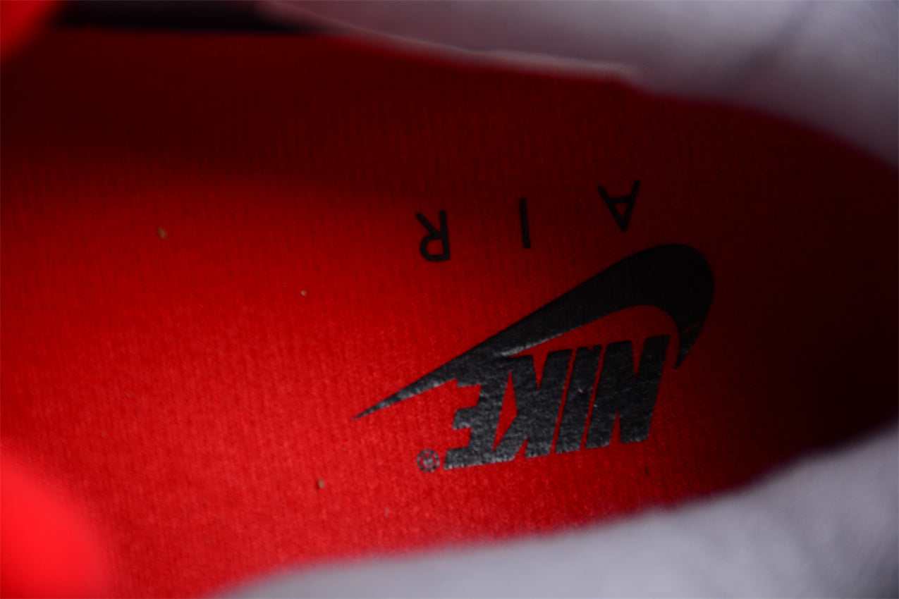 Air Jordan 4 Retro "Bred Reimagined"