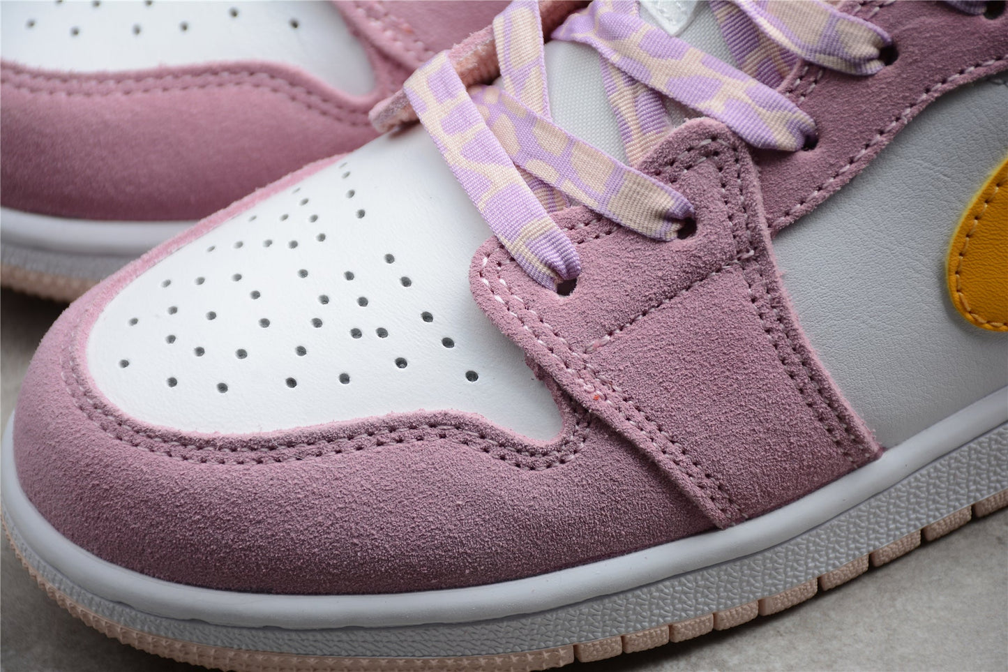 Air Jordan 1 Mid SE GS 'Arctic Pink' (DC9517-600)