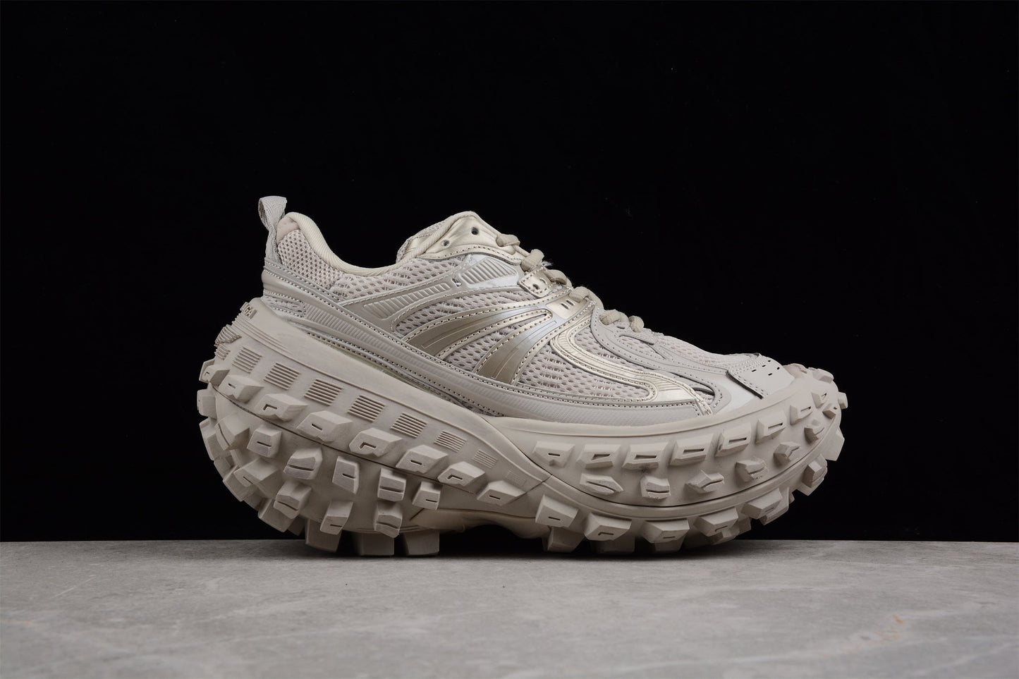 Balenciaga Defender Beige Sneakers