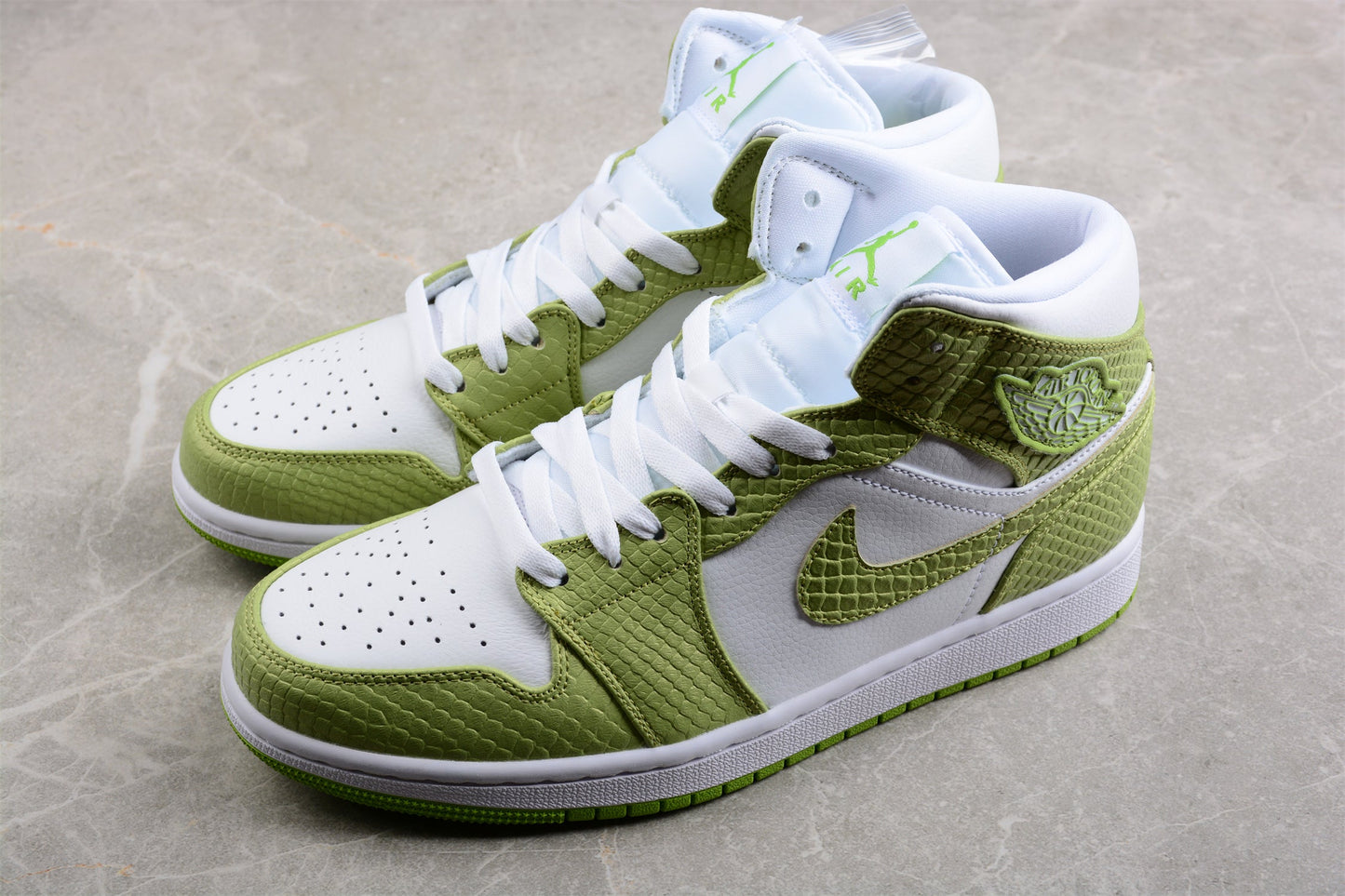 Nike Air Jordan 1 Mid SE "Green Python"
