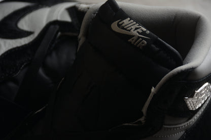 Air Jordan 1 Retro High OG Black Medium Grey Sneakers