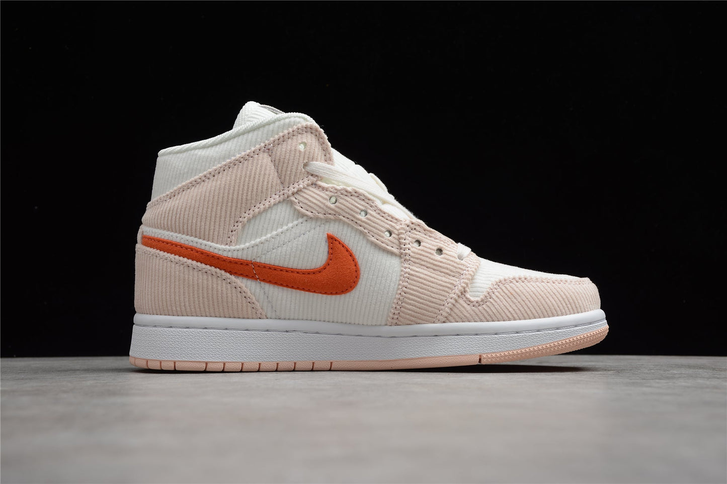 Air Jordan 1 Mid "Corduroy"