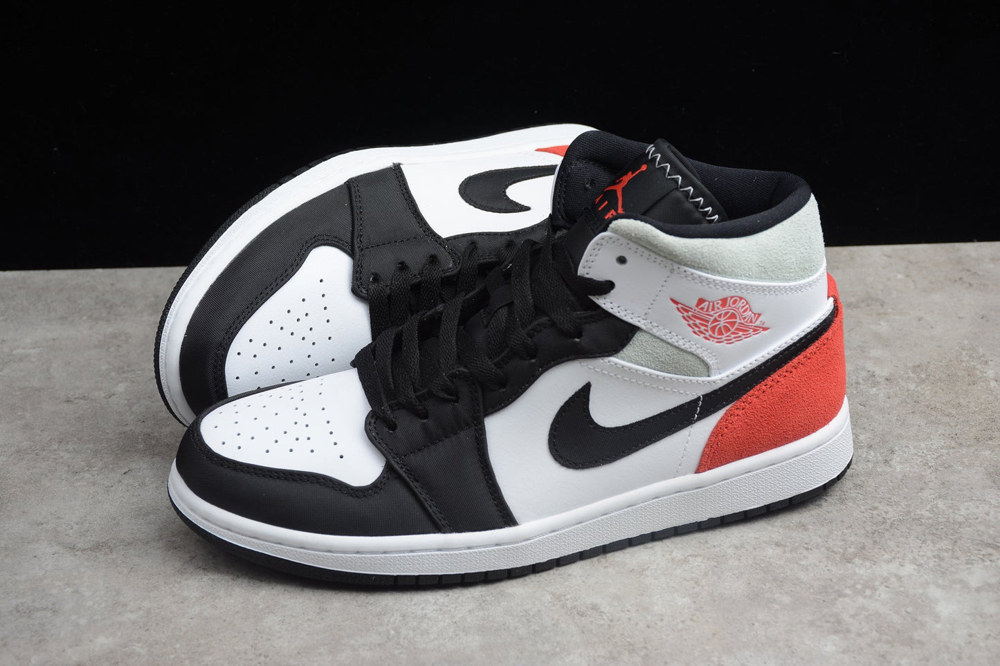Air Jordan 1 Mid SE "Union Black Toe"
