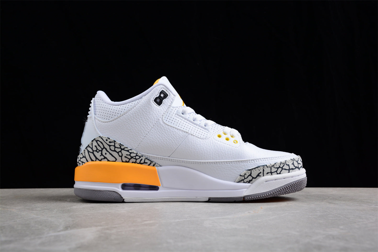 Air Jordan 3 Retro “Laser Orange”