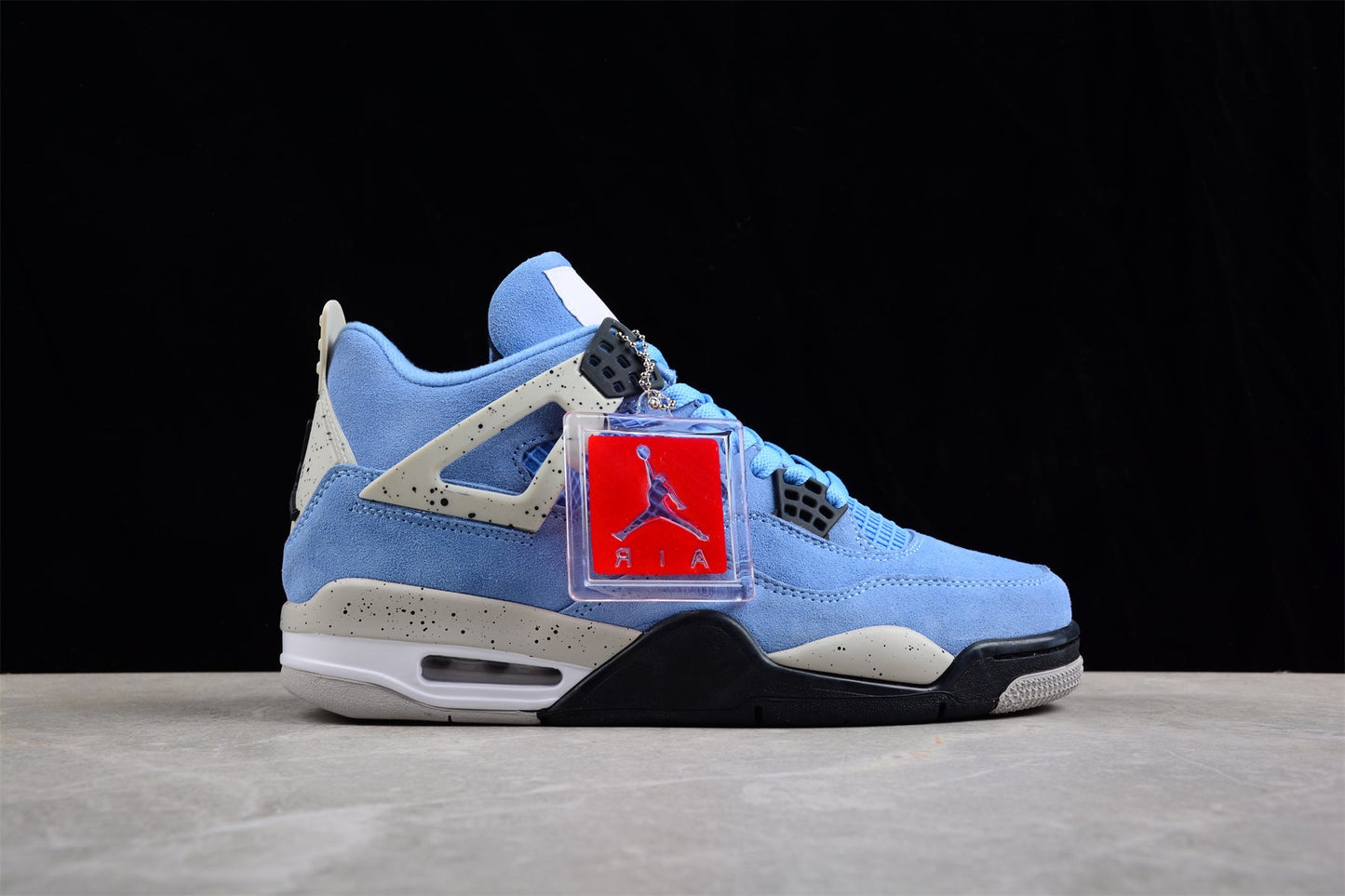 Air Jordan 4 SE“University Blue”