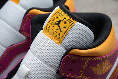 Nike Air Jordan 1 Mid Familia Sneakers