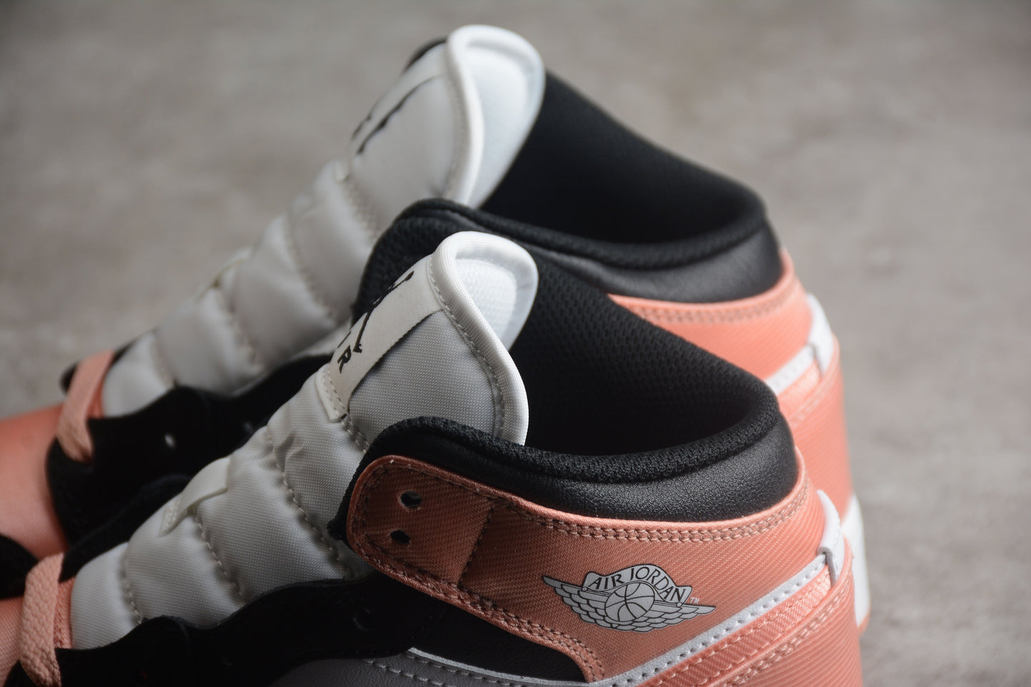 Air Jordan 1 Mid "Light Madder Root" (GS)