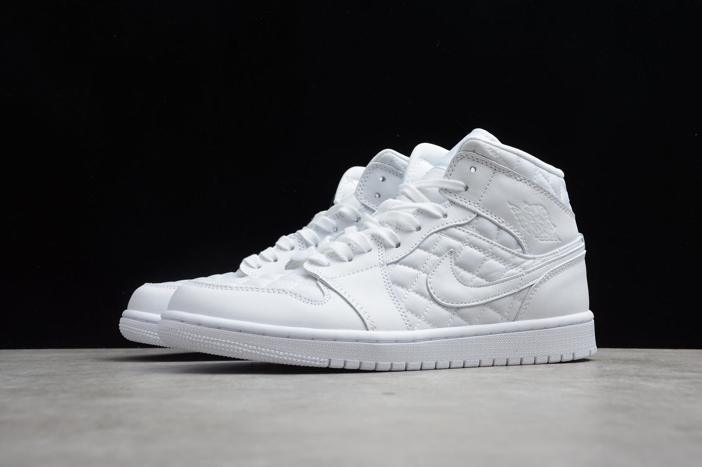 Air Jordan 1 Mid "White Quilted"