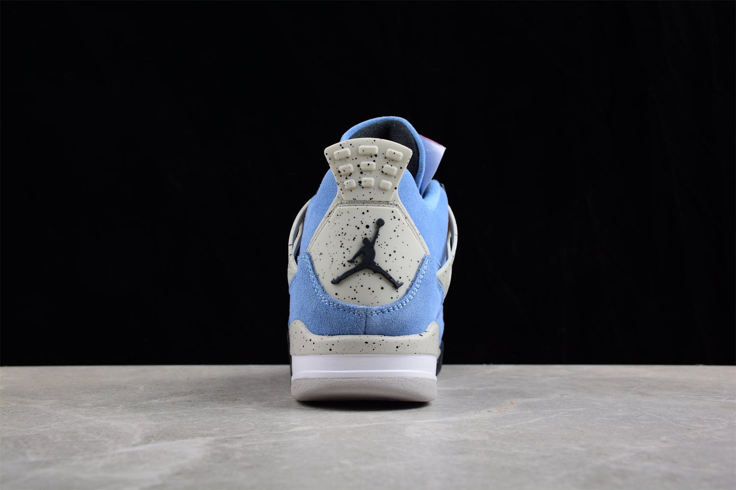 Air Jordan 4 SE“University Blue”