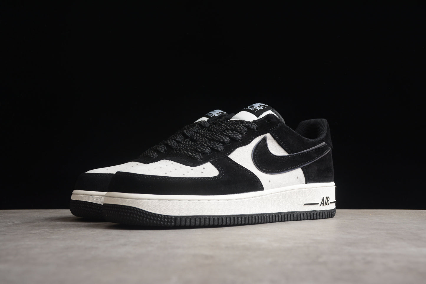 Nike Air Force 1 Low '07 Suede 'Panda' (Black/White)