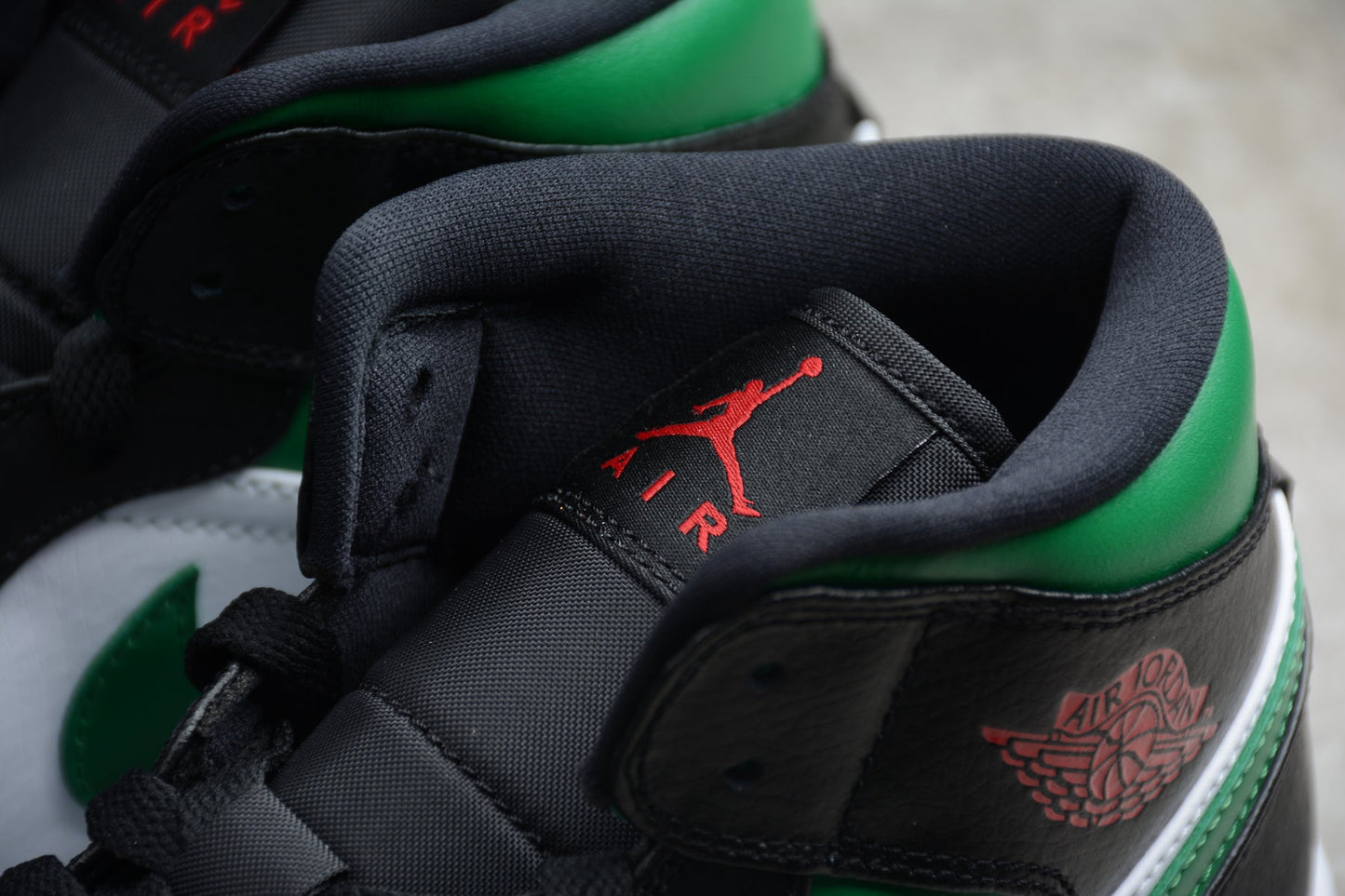 NIKE AIR JORDAN 1 MID "PINE GREEN"