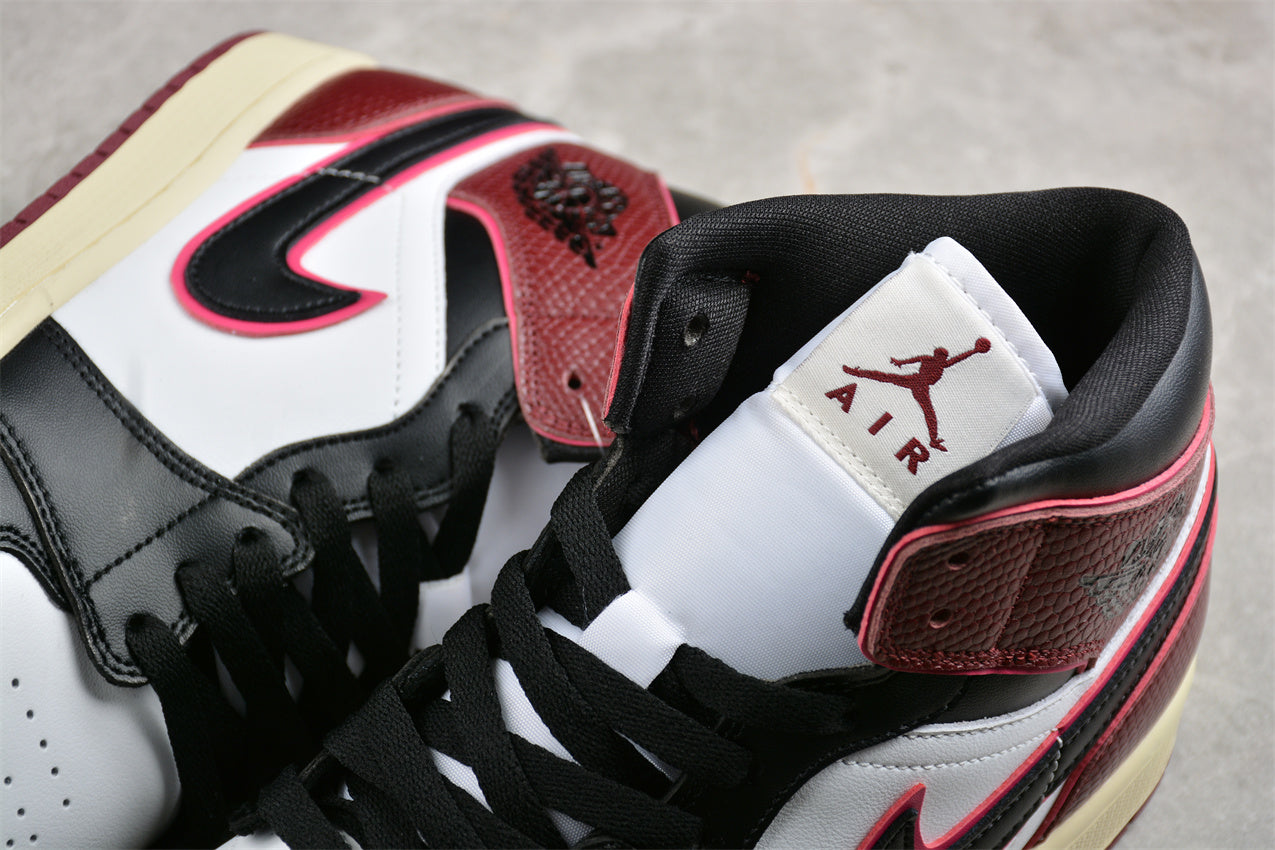 Air Jordan 1 Mid SE "Bordeaux"