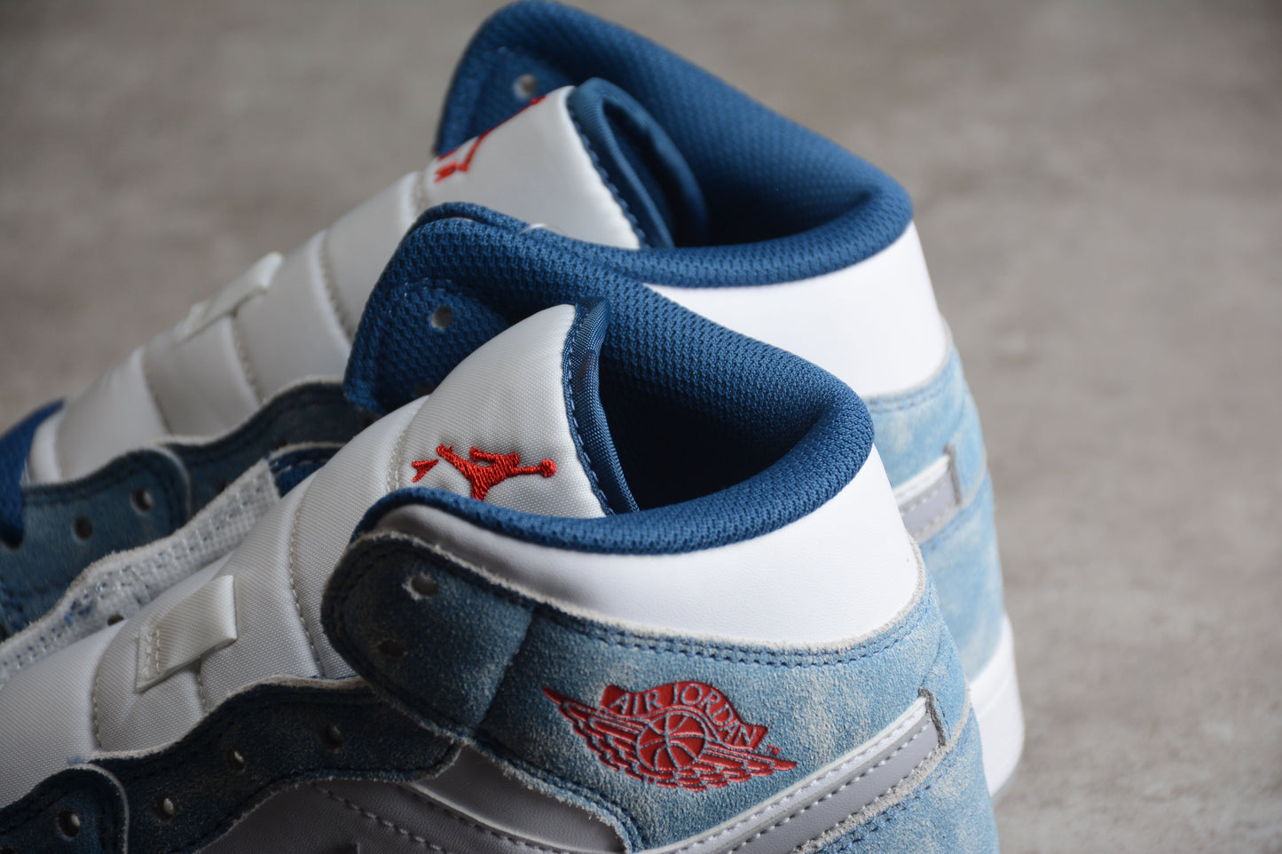 Air Jordan 1 Mid "French Blue"