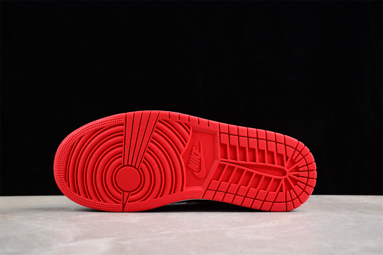 Air Jordan 1 High OG 'Satin Bred'