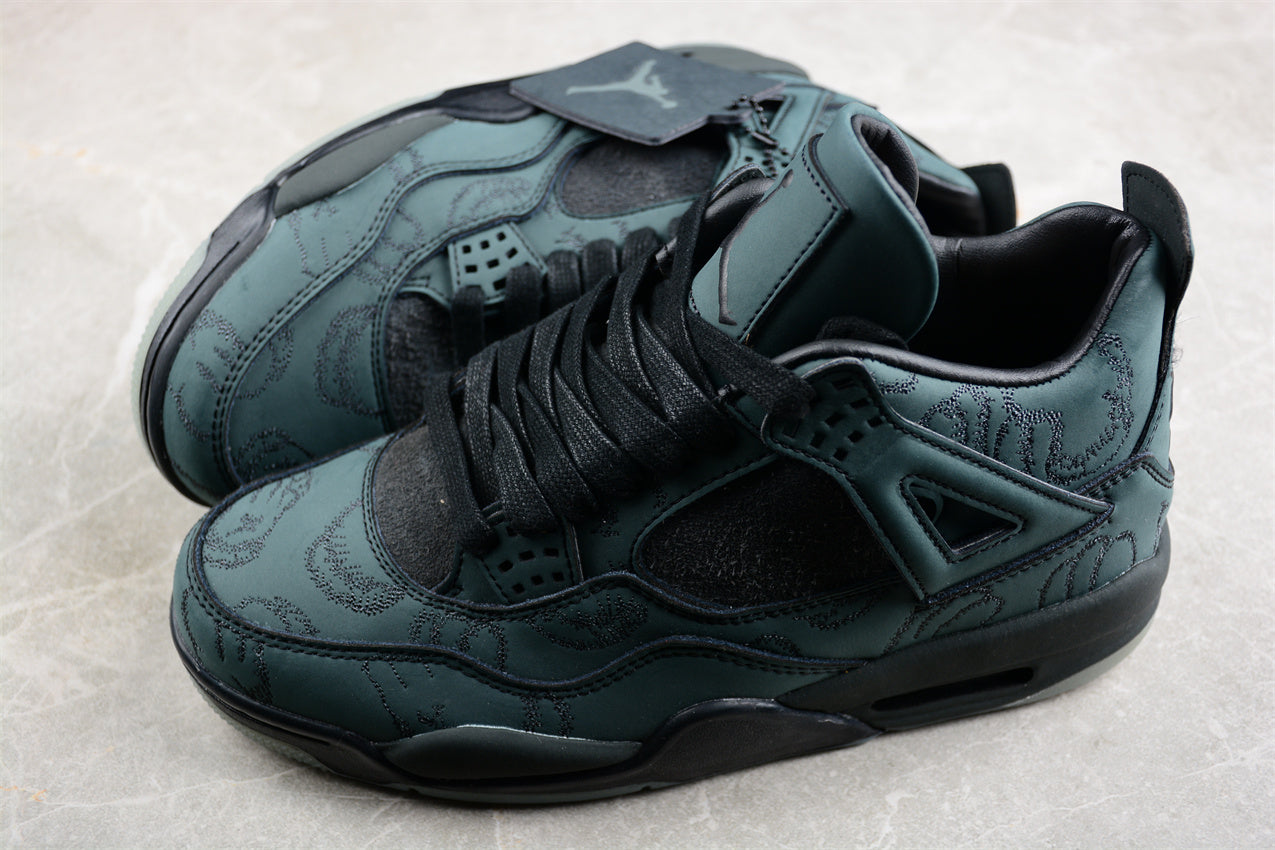 Nike Air Jordan 4 Retro "KAWS Black"