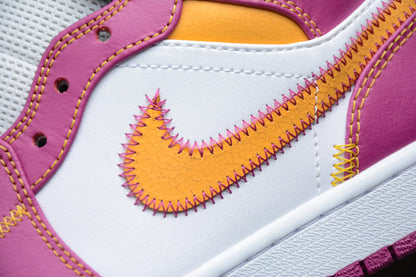 Nike Air Jordan 1 Mid Familia Sneakers