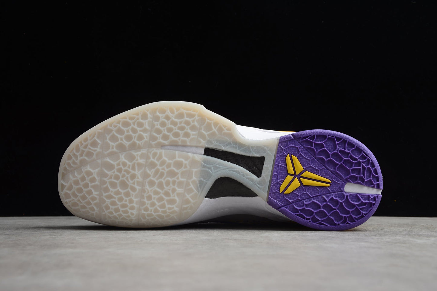 Nike Zoom Kobe 6 “3D Lakers”