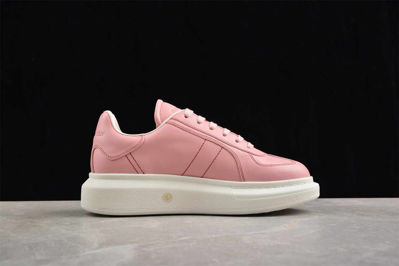 Alexander McQueen Oversized Sneakers in Pink