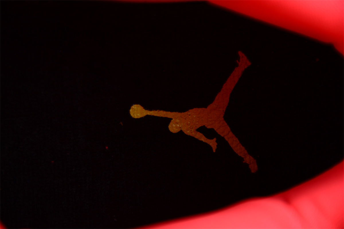 Air Jordan 4 Retro NRG Pink