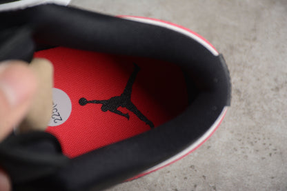 Air Jordan 1 Low Siren Red Sneakers