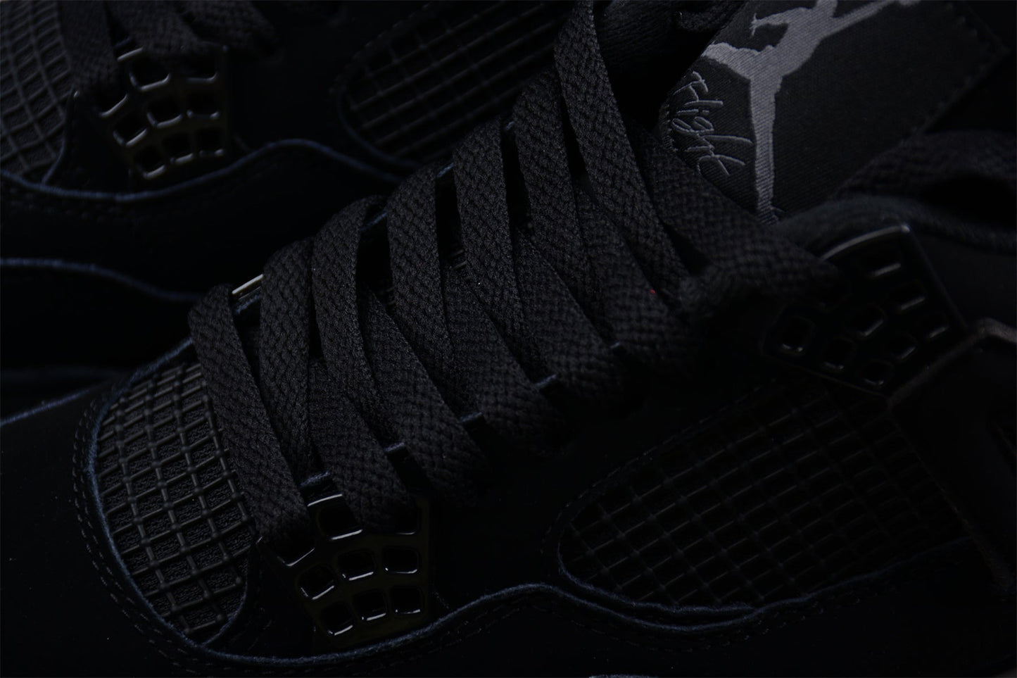 Air Jordan 4 Retro“Black Cat”