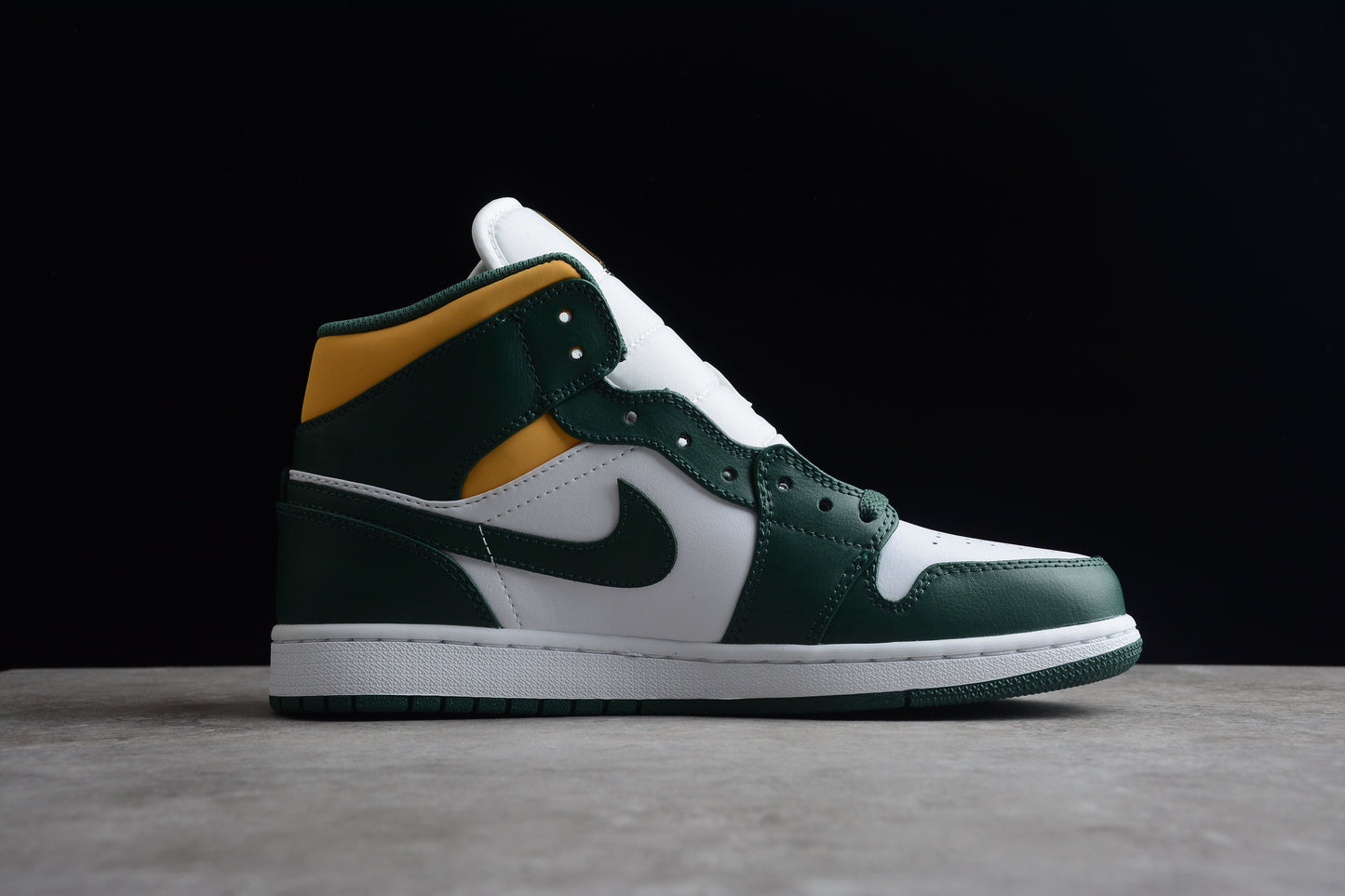 Nike Air Jordan 1 Mid "Sonics"
