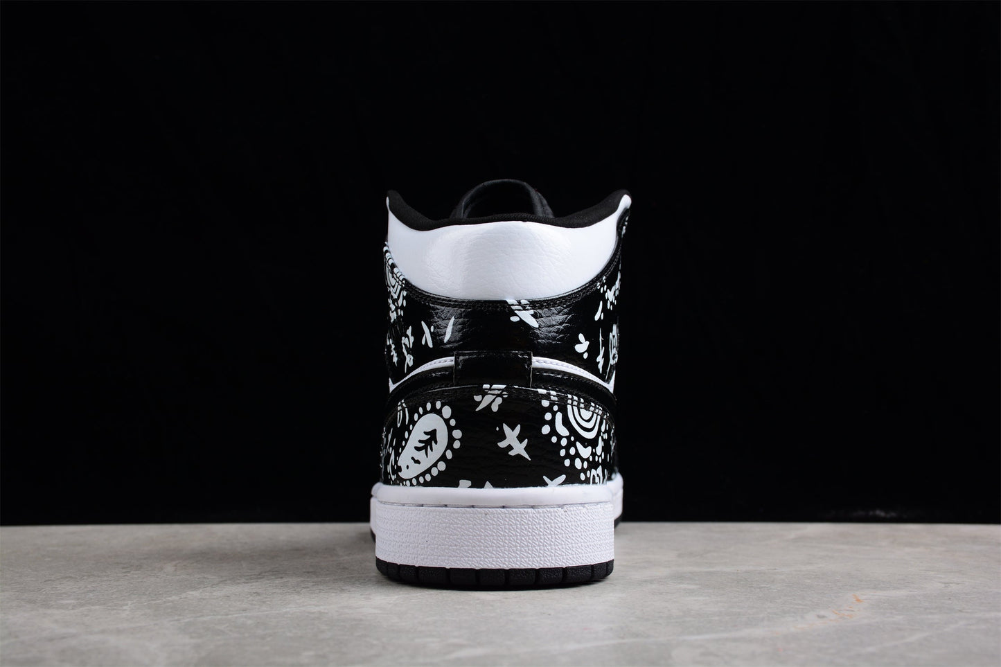 Air Jordan 1 Mid "Monochrome Splatter" Black/White