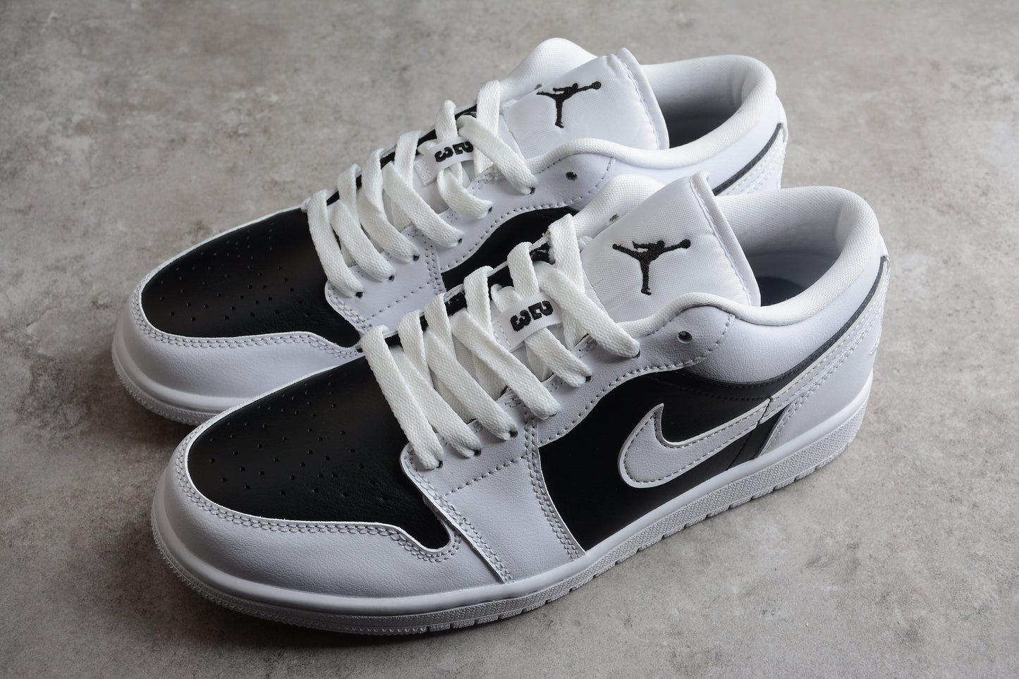 Nike Air Jordan 1 Low "Panda Trainers"